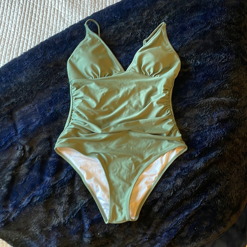 📦❌ SOLD ❌📦 Tummy control bathing suit